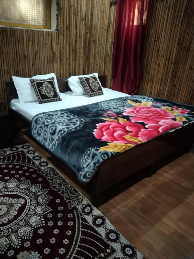 Pahaadi Dhun Homestay Chamba  Buitenkant foto