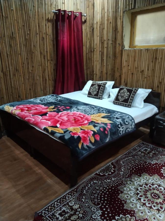 Pahaadi Dhun Homestay Chamba  Buitenkant foto