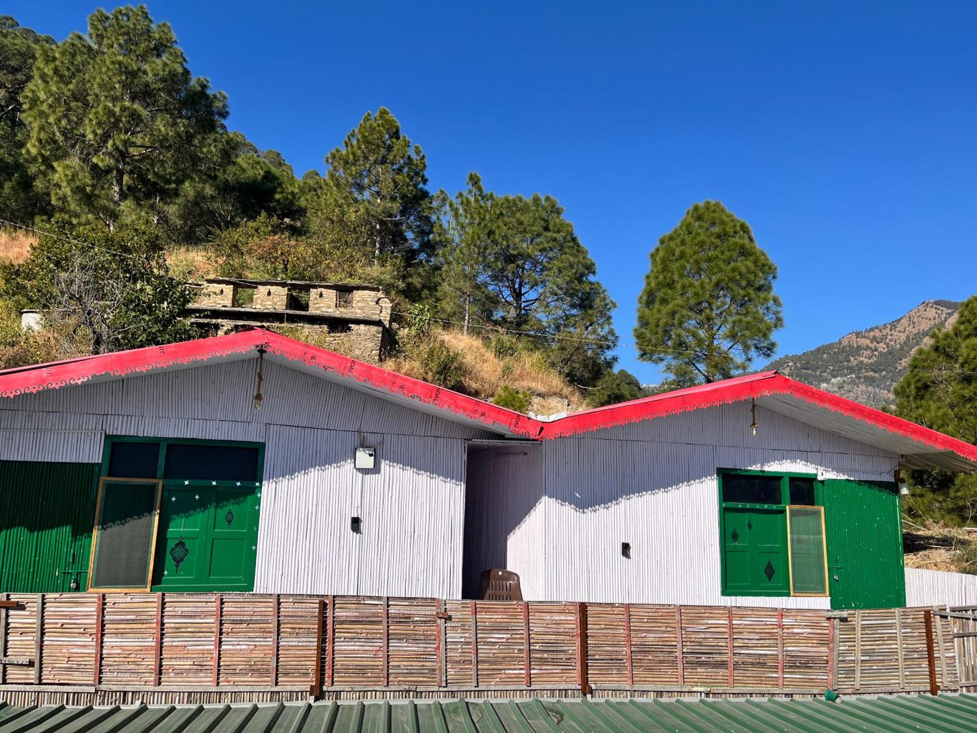 Pahaadi Dhun Homestay Chamba  Buitenkant foto